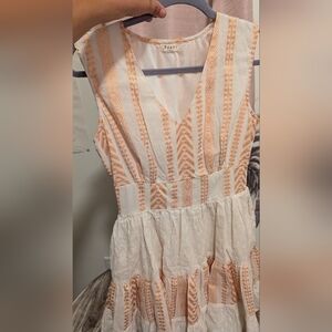 Paani‎ Coral and cream Chevron pattern sleeveless tunic size small